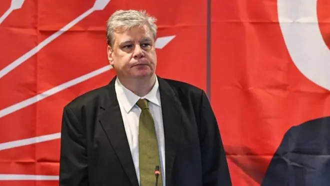 CHP Kurultayı'nda Örsan Öymen adaylıktan çekildi