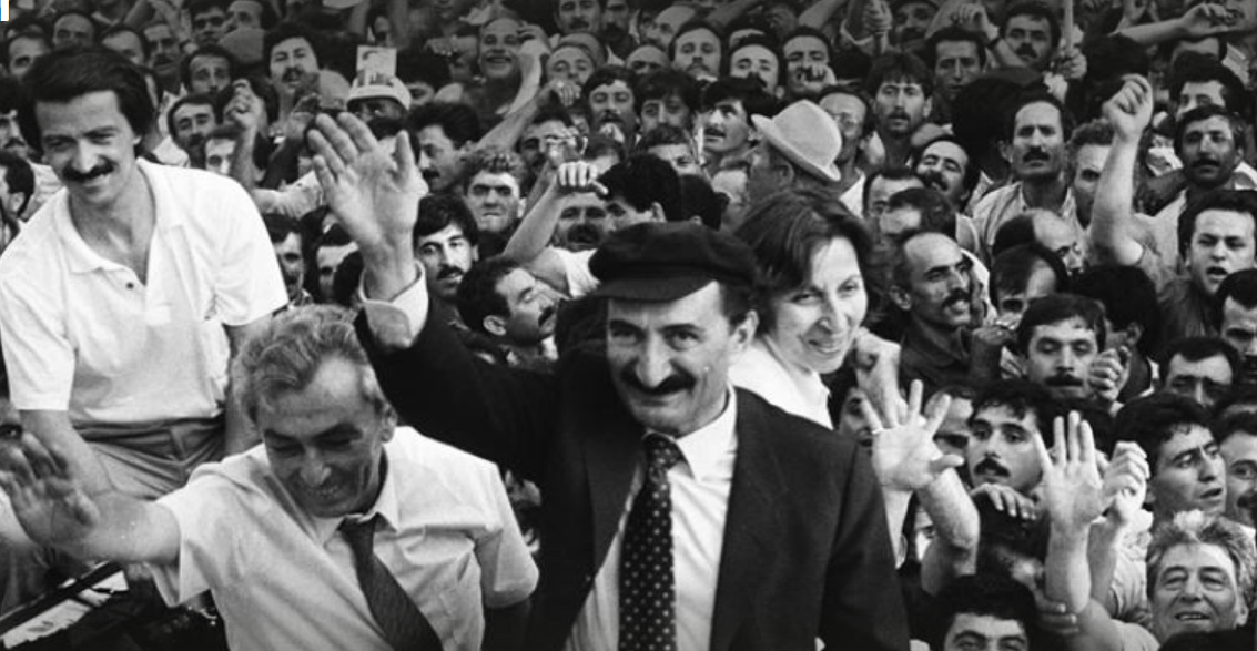 Türkiye'den bir 'Karaoğlan' geçti! "Ne ezen ne ezilen, insanca hakça bir düzen" diyen Bülent Ecevit'in ölümünün 17. yıldönümü
