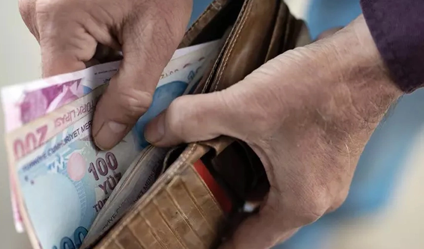 Ödemeler başladı! Hangi emekli, ne zaman ikramiye alacak?