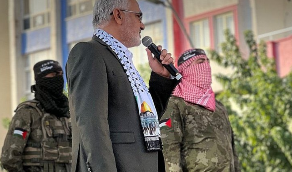 HÜDA-PAR mitinginde Ebu Ubeyde kılığında kişiler dikkat çekti! Ümit Özdağ, savcıları göreve çağırdı