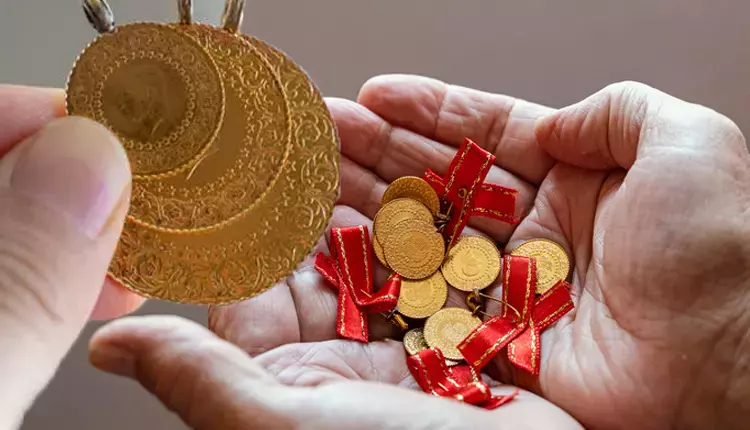 Ünlü ekonomist altın için iki önemli tarihi duyurdu! Gram altın 3 bin TL olacak