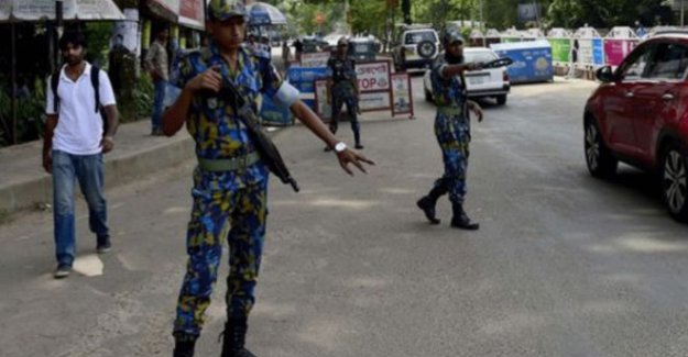 Bangladeş'te bir kişi daha palalı saldırıda öldürüldü