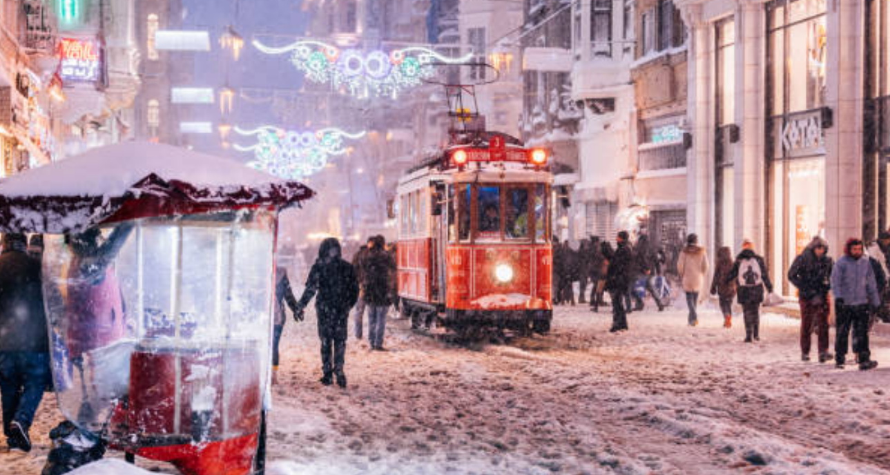 İstanbul'a kar geliyor! Megakent bembeyaz olacak! İşte karın yağacağı tarih