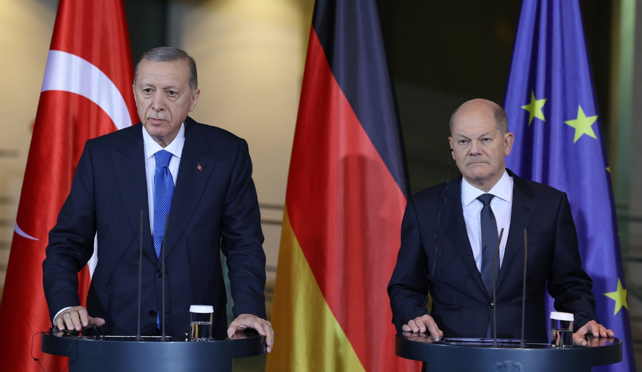 Erdoğan'dan Almanya Başbakanı Olaf Scholz'u şok eden sözler: "Biz holokost cenderesinden geçmedik. Borçlu olanlar rahat konuşamıyorlar"