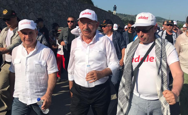 CHP Karabağlar,  Adalet Yürüyüşü’nde 