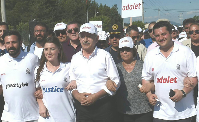 Banu Özdemir Avusturalya radyosuna Adalet Yürüyüşü'nü anlatacak