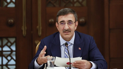 Cumhurbaşkanı Yardımcısı Cevdet Yılmaz'dan asgari ücret açıklaması: "Artış enflasyonun çok üzerinde oldu"