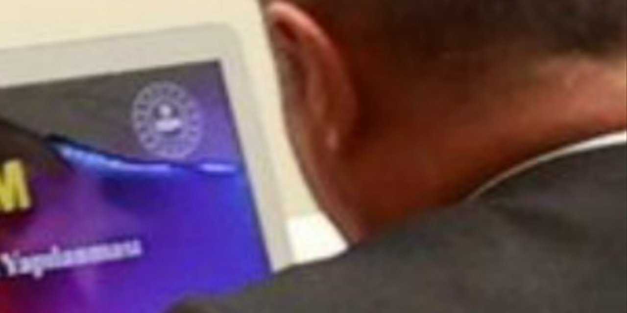 Ali Yerlikaya'dan dikkat çeken 'operasyon' paylaşımı! Bilgisayar ekranındaki yazıya dikkat!