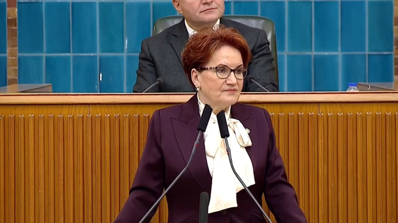 Meral Akşener partisinin grup toplantısında konuşuyor