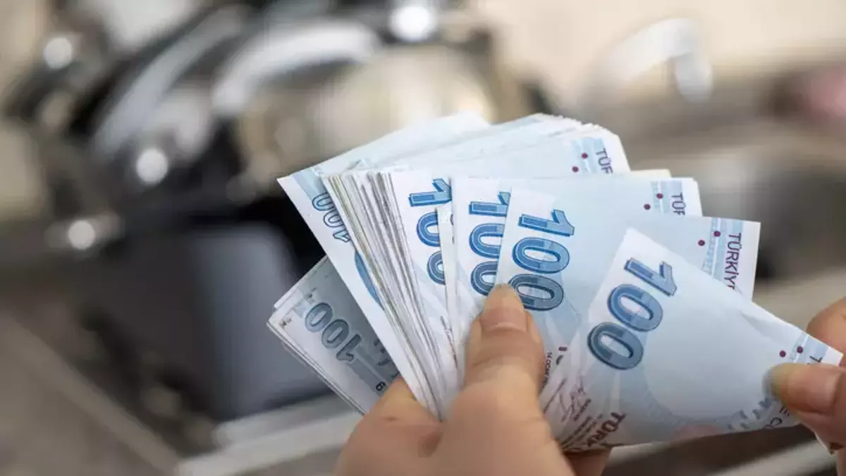 Bugün yapılacak asgari ücret toplantısı ertelendi!