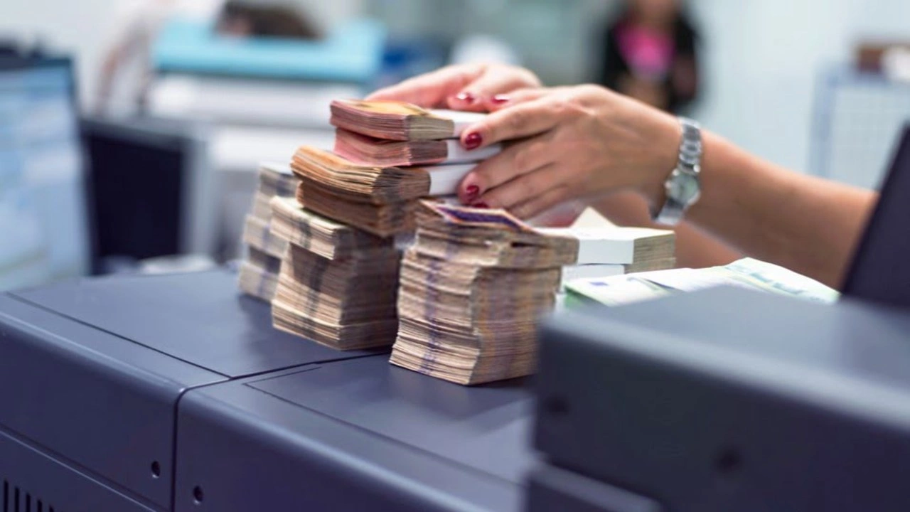 Ziraat Bankası, Vakıfbank, Denizbank ve Şekerbank... 100 bin liraya kadar ihtiyaç kredisi imkanı sağlıyor
