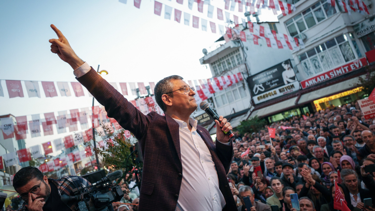 Özgür Özel'den İYİ Partililere sıcak mesajlar: "İYİ Parti iyi insanların partisidir. Bundan sonra ittifak arayışımızı tabana yayacağız"