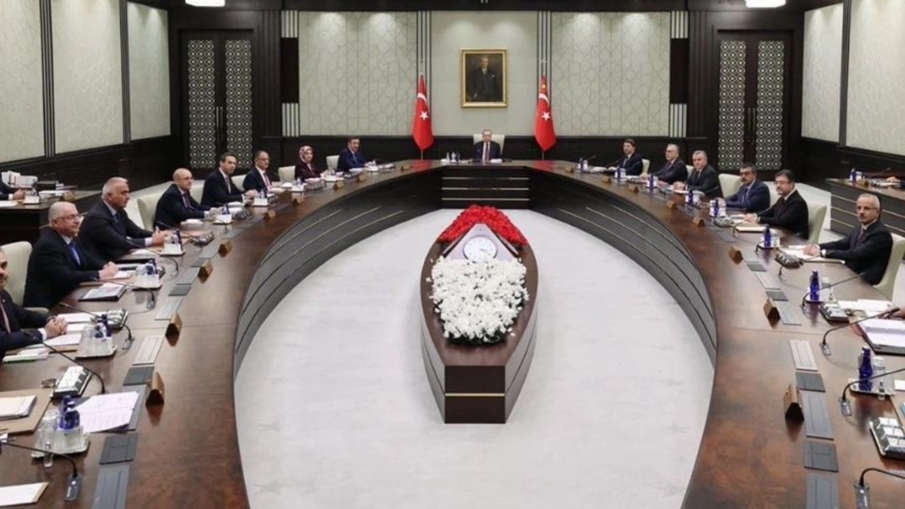 Kabine bugün toplanıyor! Masada bu başlıklar var