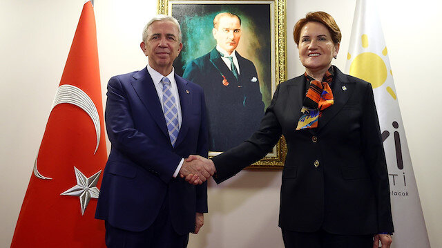 Meral Akşener şiir okuyarak Mansur Yavaş'ı mı hedef aldı? 'Korkak Yavaş' vurgusu ile alkışlar koptu