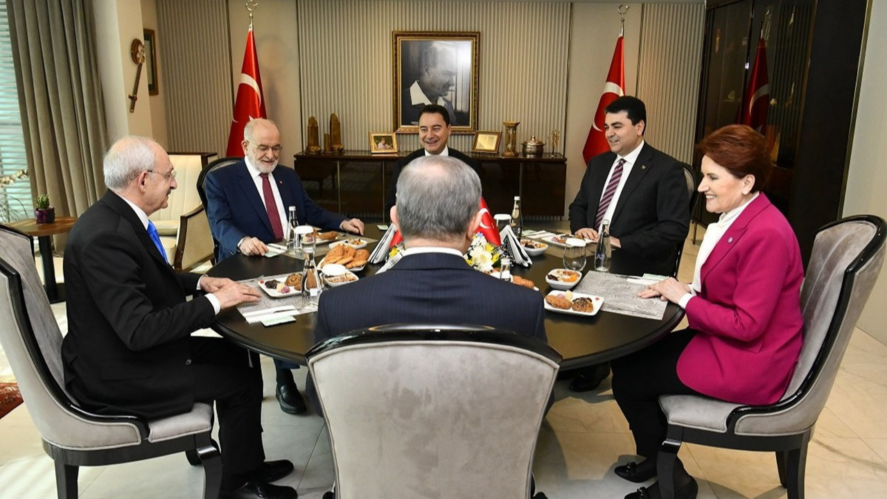 Akşener'den altılı masa yorumu: "Şimdiki aklım olsa geri dönmezdim"
