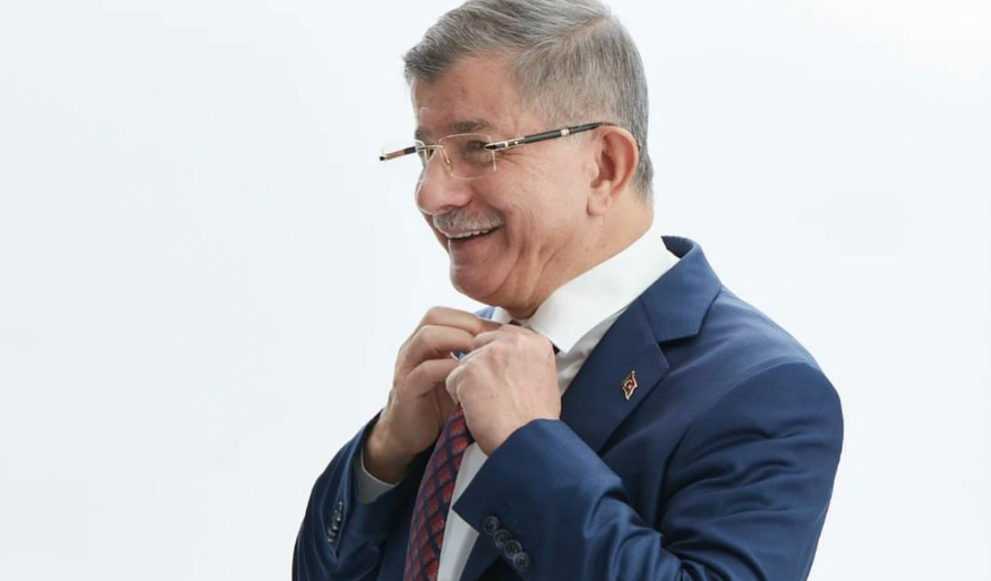 Ahmet Davutoğlu, 2028'de Cumhurbaşkanı Adayı olacağını duyurdu