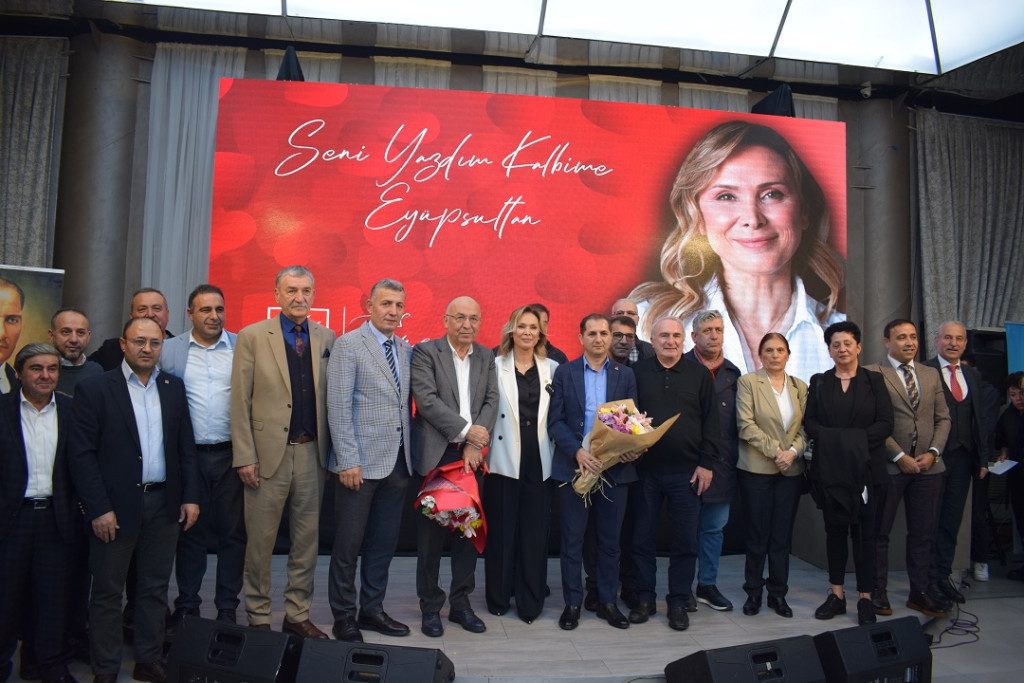 Eyüp’te görkemli adaylık açıklaması