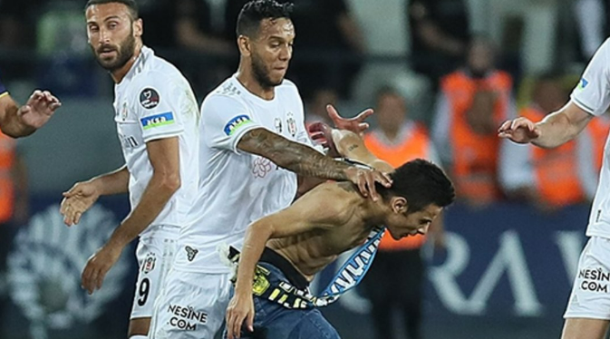 Josef De Souza'nın o sözleri yeniden gündemde: "Bir hakeme saldırdıkları gün beni hatırlayacaksınız"