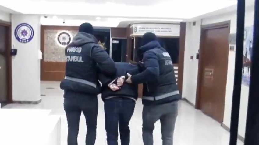 İçişleri Bakanı Ali Yerlikaya duyurdu: Kırmızı bültenle aranan iki uluslararası suçlu İstanbul'da yakalandı