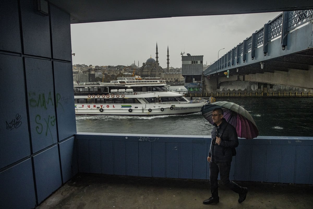 İstanbullular dikkat! İstanbul Valisi Davut Gül saat verip uyardı