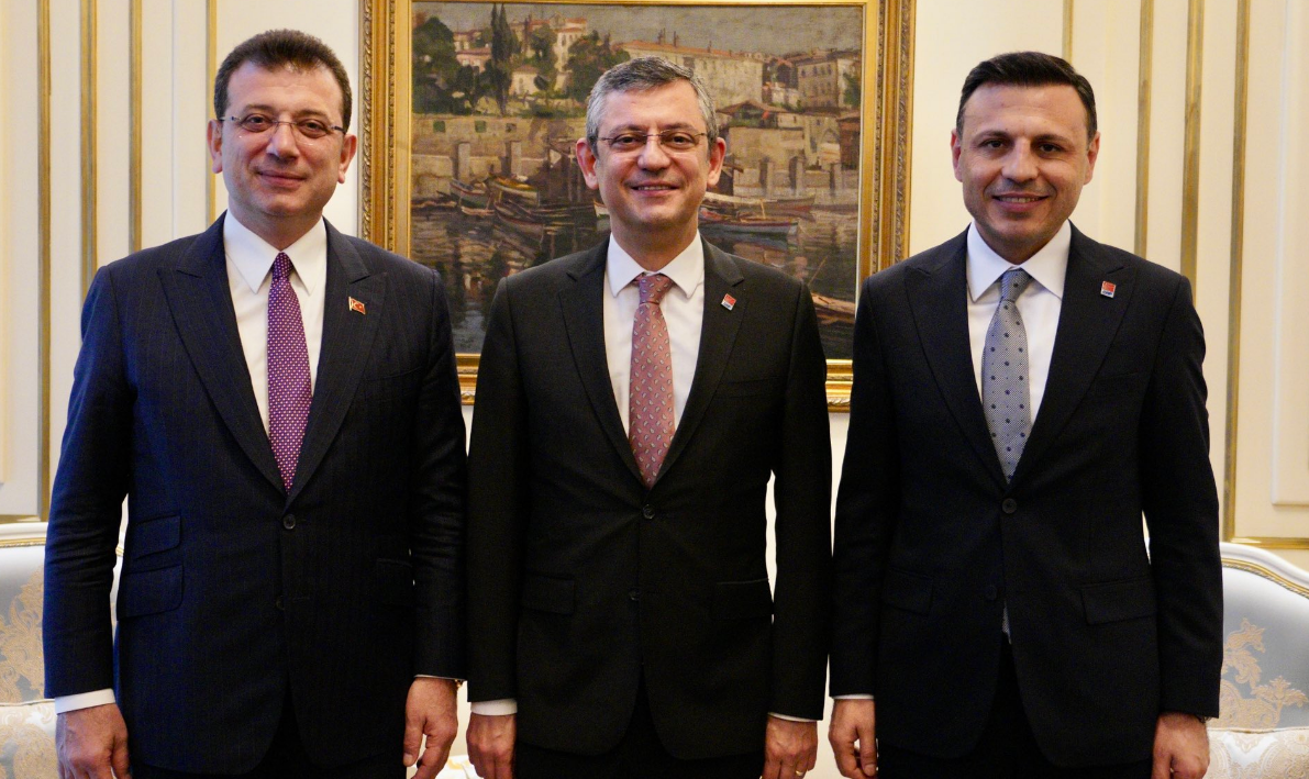 Özgür Özel, İstanbul adayı İmamoğlu'nu Saraçhane'de ziyaret etti! İYİ Parti sorusuna dikkat çeken yanıt