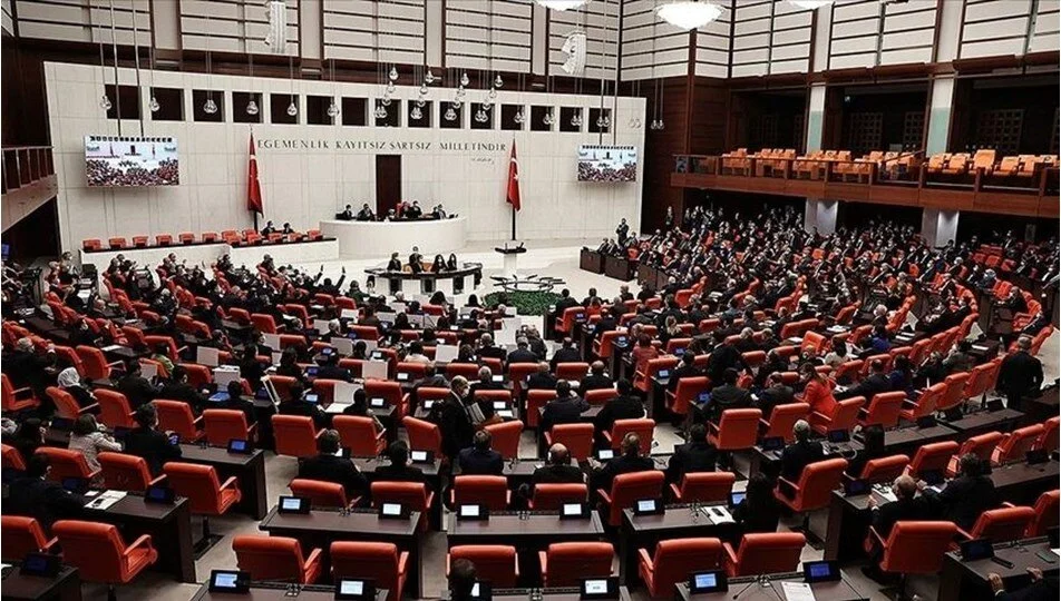 CHP'li milletvekili Saadet Partisi'ne geçti