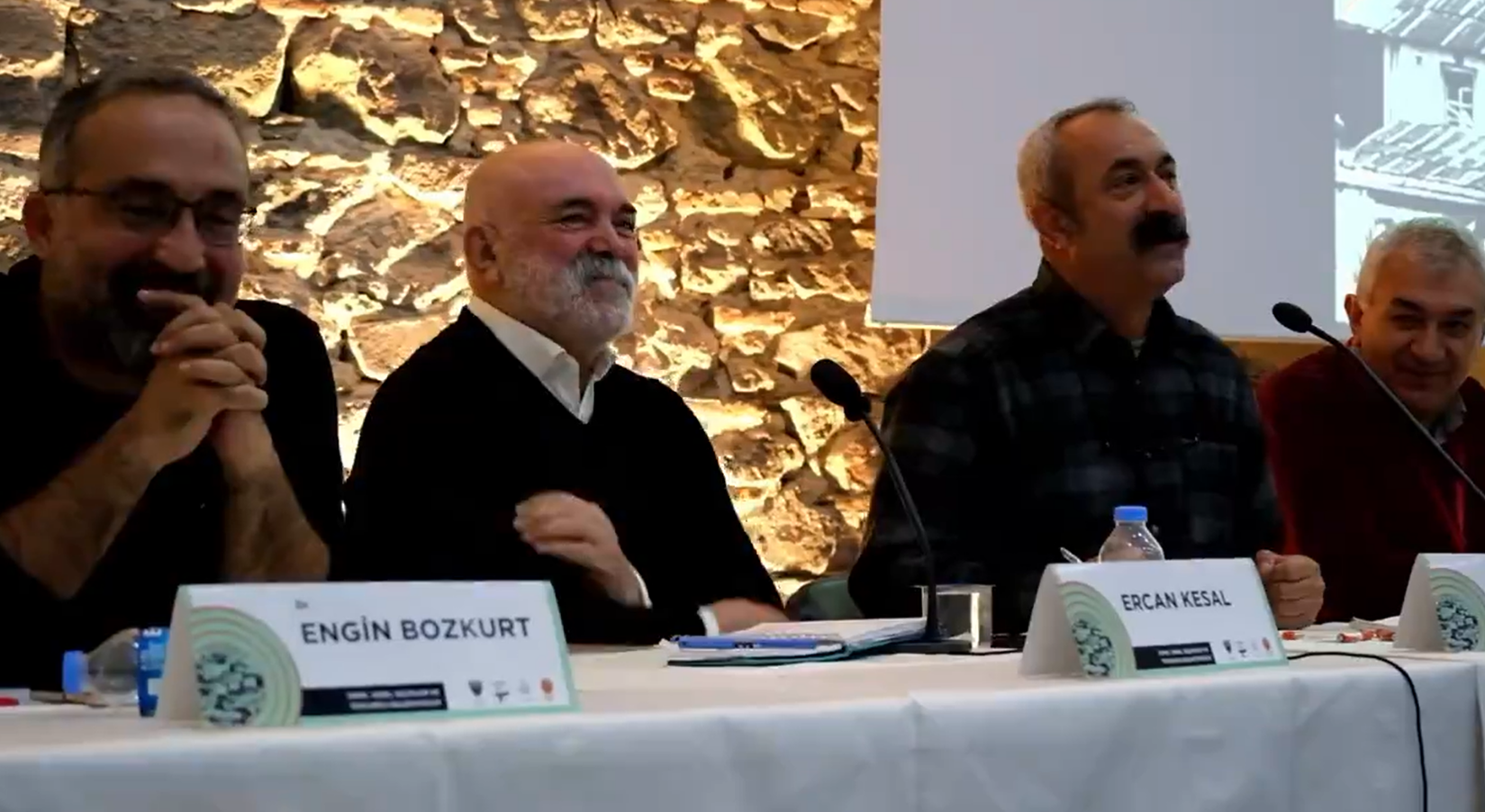 Komünist Başkan Fatih Mehmet Maçoğlu: "Bana 'nohutçu' dediler, 'fasülyeci' dediler. Bir tek hırsız diyemediler, diyemezler!"