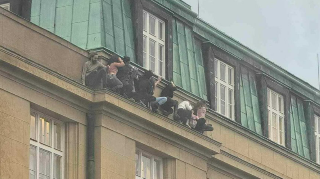 Prag'da üniversiteye silahlı saldırı! Çok sayıda ölü ve yaralı var