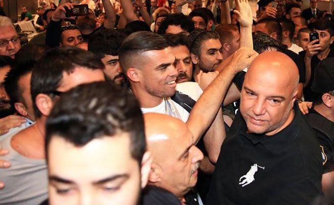 Pepe’ye sabah 04.30 karşılaması!