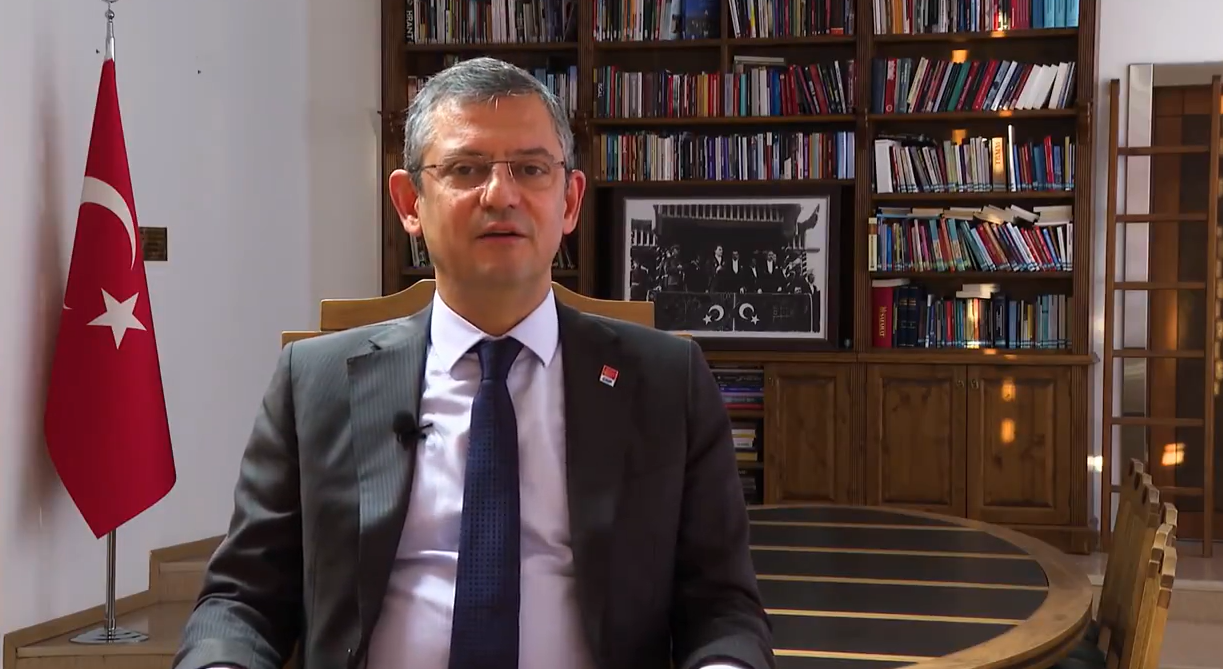 Özgür Özel'den yeni yıl mesajı! Yerel seçimler için dikkat çeken çağrı