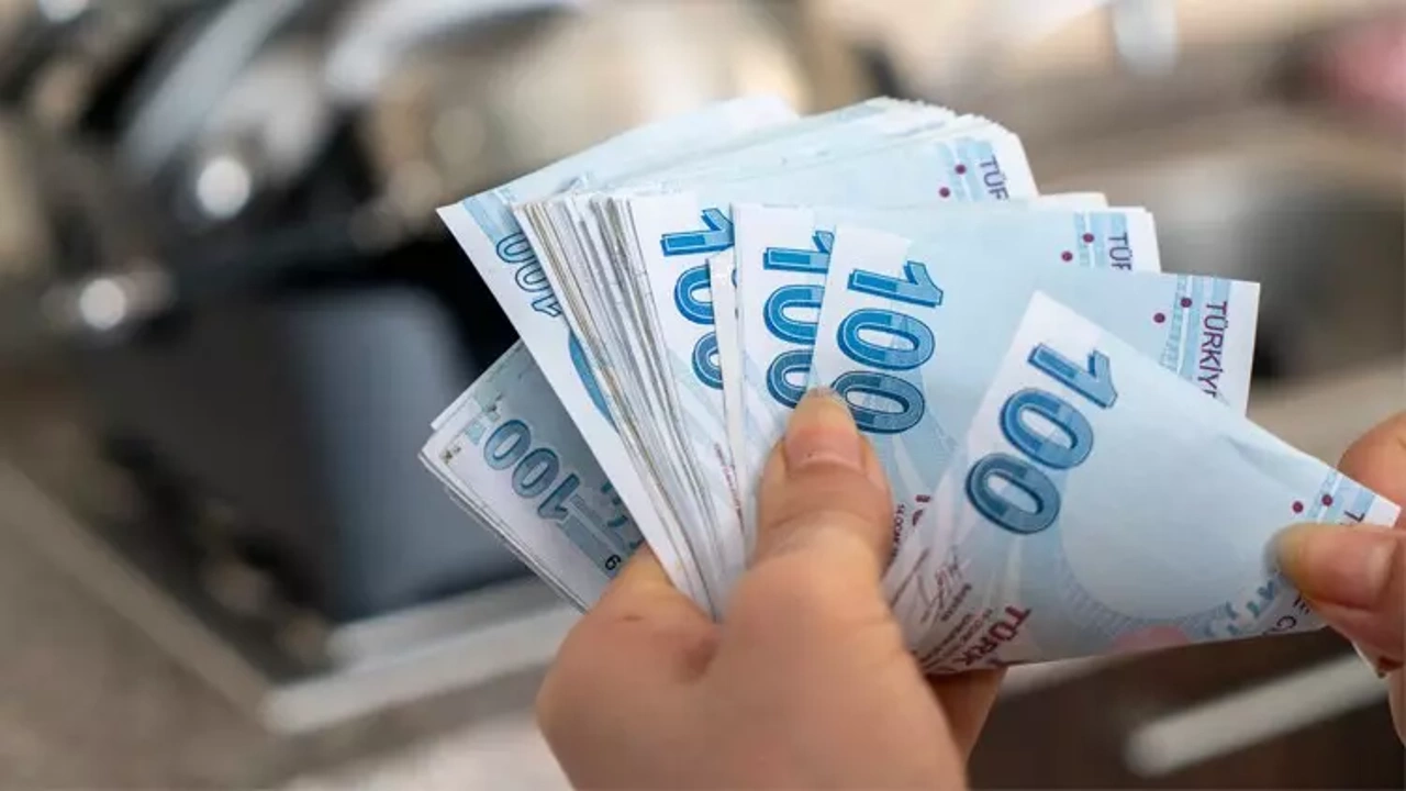 2024 yılı gelir vergisi tarifesi belirlendi! Asgari ücretle çalışanlar 2024'te daha yüksek vergi ödeyecek