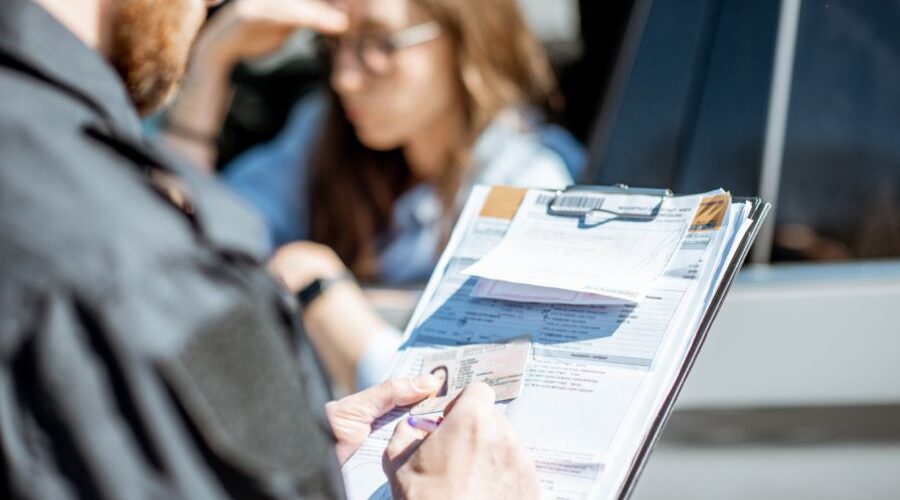 2024'te trafik cezaları ne kadar? Alkollü araç kullanma, Kırmızı ışıkta geçmek... İşte 2024 ihlallere göre trafik cezası tutarları