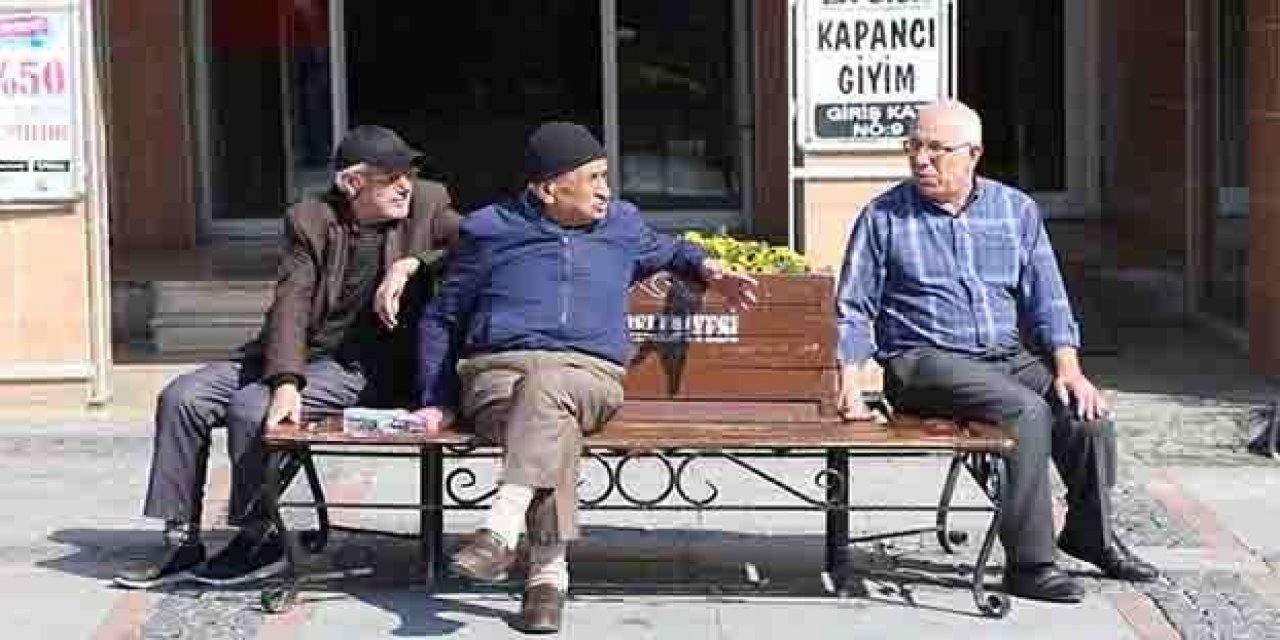 Bakan Işıkhan'dan 65 yaş üstüyle ilgili önemli mesaj! "Hayata geçirmek zorundayız" diyerek duyurdu