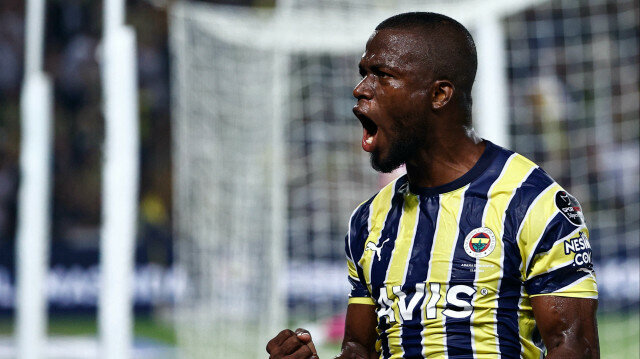 Fenerbahçe'nin eski oyuncu Enner Valencia'dan Ekvador'daki çatışmalarla ilgili 'Atatürk' paylaşımı: "Yurtta sulh cihanda sulh"