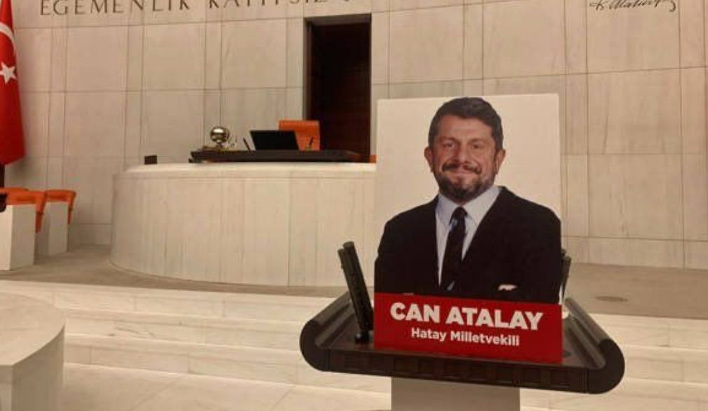 Can Atalay'dan mesaj var!