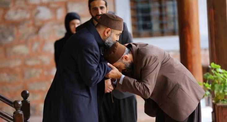 İlahiyatçı İhsan Eliaçık'tan flaş 'Kızıl Goncalar' iddiası: Müritlere şikayet etmeleri için...