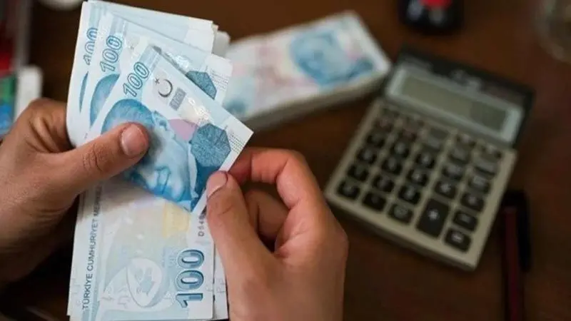 Halkbank'tan emeklilere 5 bin TL müjdesi! 50 Bin TL faiz indirimli ihtiyaç kredisi imkanı
