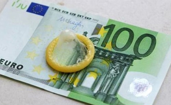 79 bin Euro'yu prezervatife koyup yuttu