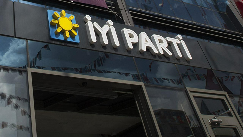 İYİ Parti'de istifalar sürüyor! Seçimlerde İYİ Parti'nin oyunu artırdığı tek ilçenin başkanı da istifa etti