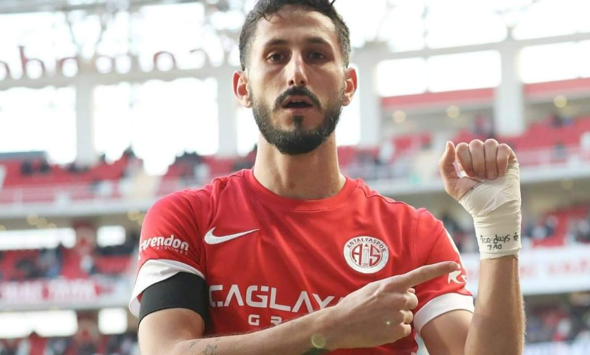 İsrailli futbolcu Sagiv Jehezkel sınır dışı edildi