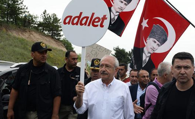 CHP liderinden tüyleri diken diken eden Adalet Yürüyüşü şiiri