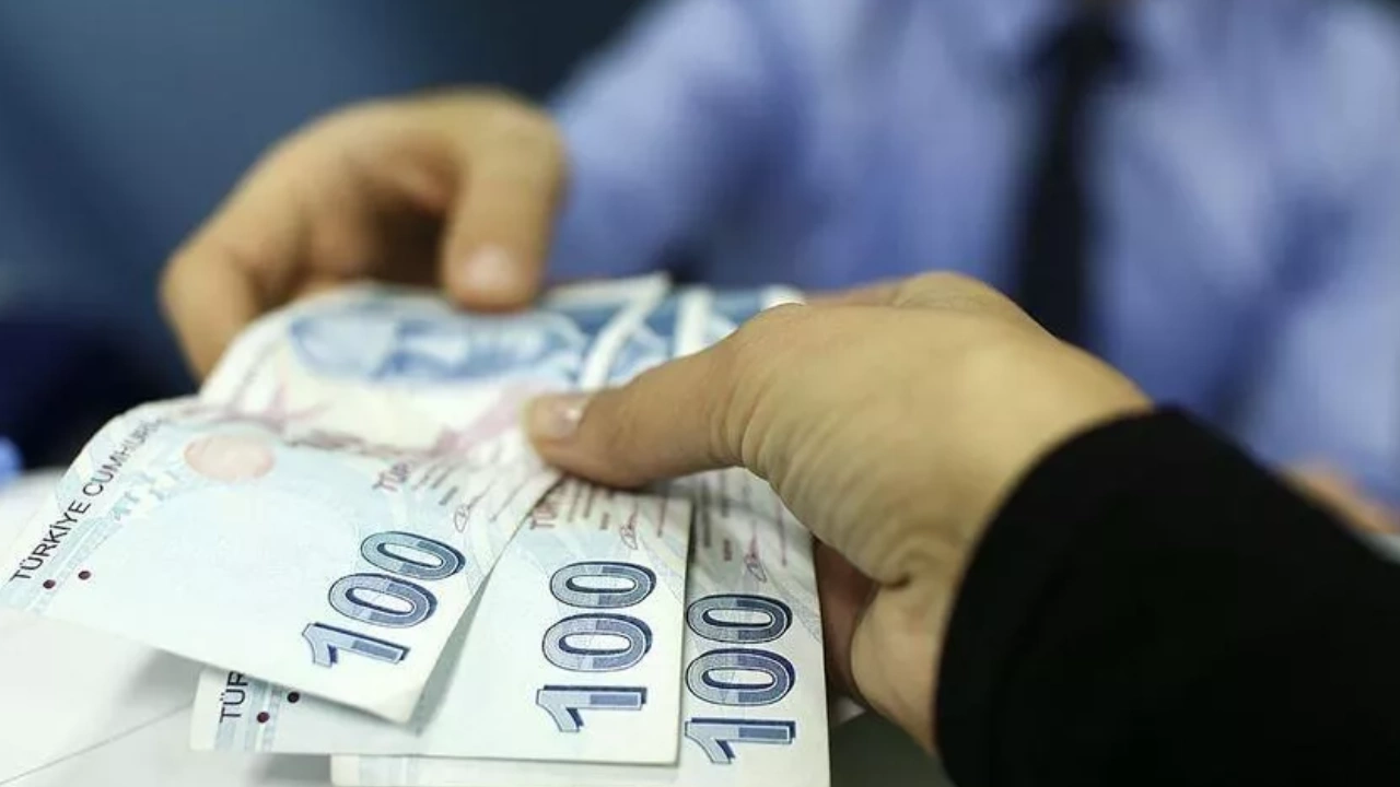 Emekli maaşlarına yüzde 5'lik zam TBMM'den geçti