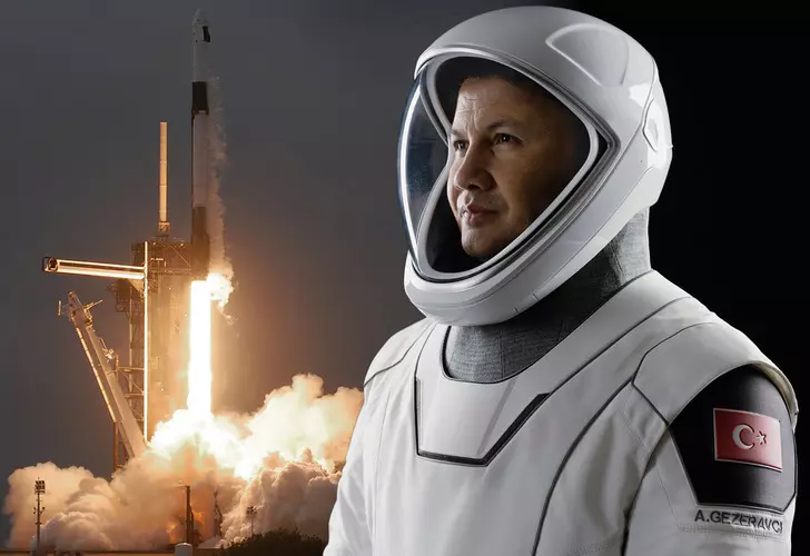 İlk Türk astronot Alper Gezeravcı uzayda! Dragon kapsülü, Uluslararası Uzay İstasyonu'na kenetlendi
