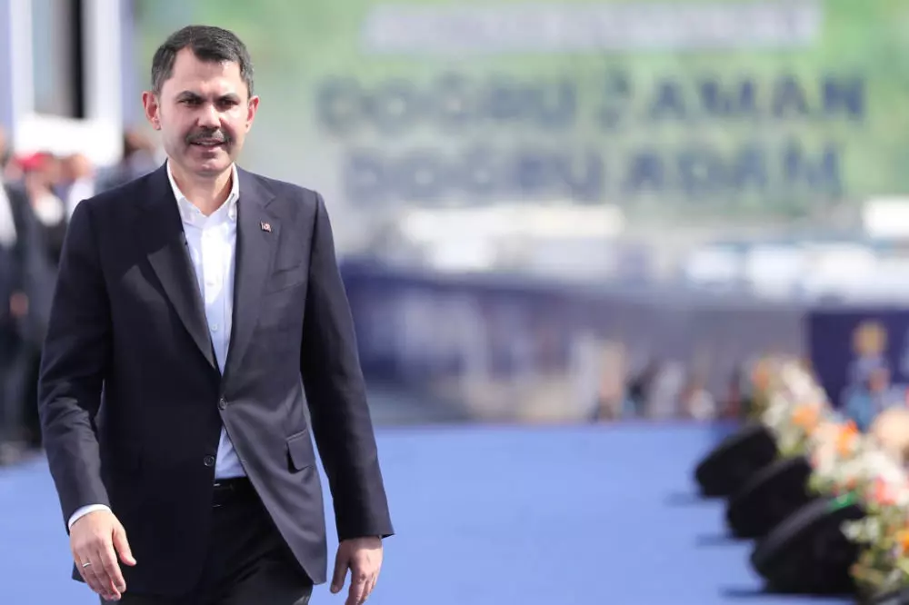 Murat Kurum'un özgeçmişine yazmadığı şirketin FETÖ'den kapatıldığı ortaya çıktı