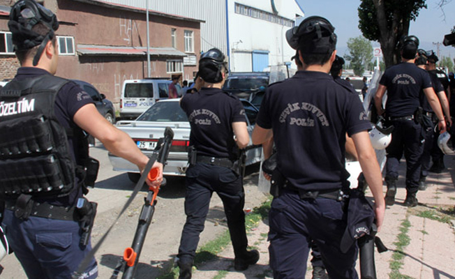 Erzurum'da eski Başkan dehşet saçtı: 1 kişinin boğazını kesti, 2 kişiyi bıçakladı