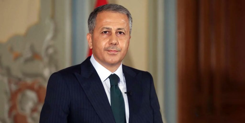 Ali Yerlikaya'dan kıyıya vuran 9 cansız bedenle ilgili açıklama