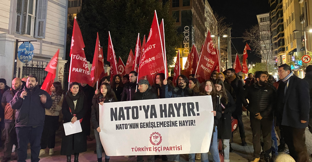 TBMM'de İsveç’in NATO üyeliği görüşülürken TİP'ten protesto