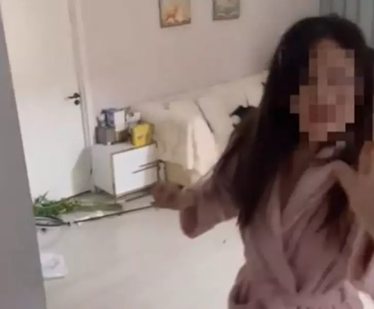Sevgilisini yatakta başka adamla bastı, görünüleri sosyal medyada yayınladı