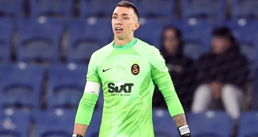 Galatasaray'da Muslera bilmecesi! Kalacak mı gidecek mi?