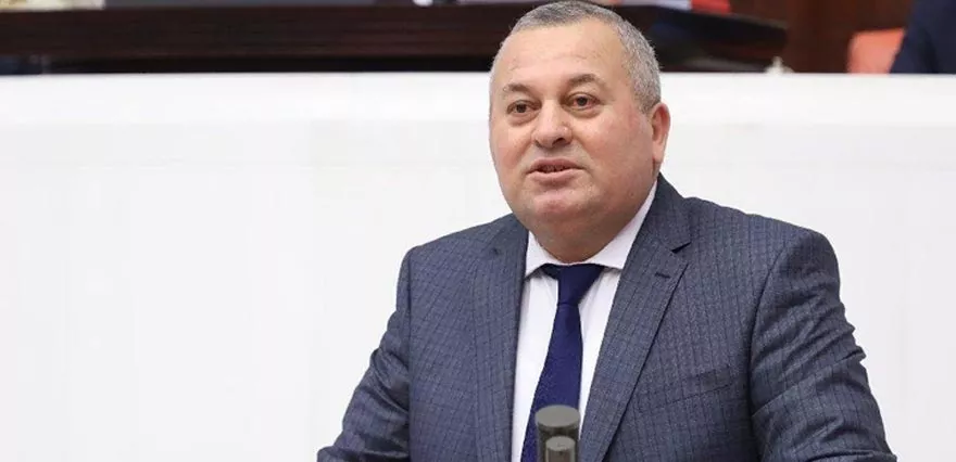 Cemal Enginyurt'tan ortalığı karıştıran açıklama! O da mı İstanbul'a aday?